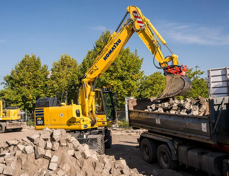 Komatsu PW180-11